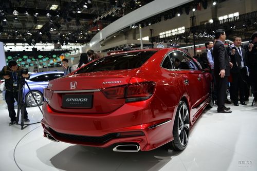 Авторынок готовится к новым ценам и разочарованиям (авторынок, готовить, новое) Авторынок готовится к новым ценам и разочарованиям
