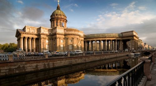 Банк "санкт-петербург" приглашает на фестиваль "аллея парящих зонтиков"