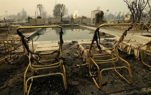 Разруха, пепел и дым: апокалиптические фотографии калифорнии до и после лесных пожаров