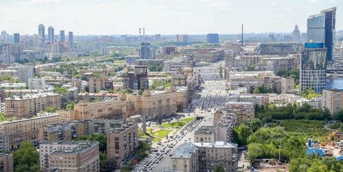 Три магистрали москвы стали лидерами по объему пустующих магазинов