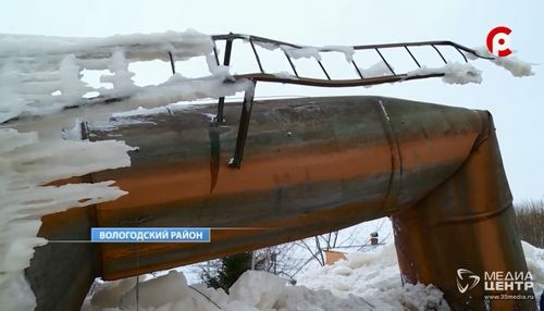 Водонапорная башня рухнула в деревне вологодского района